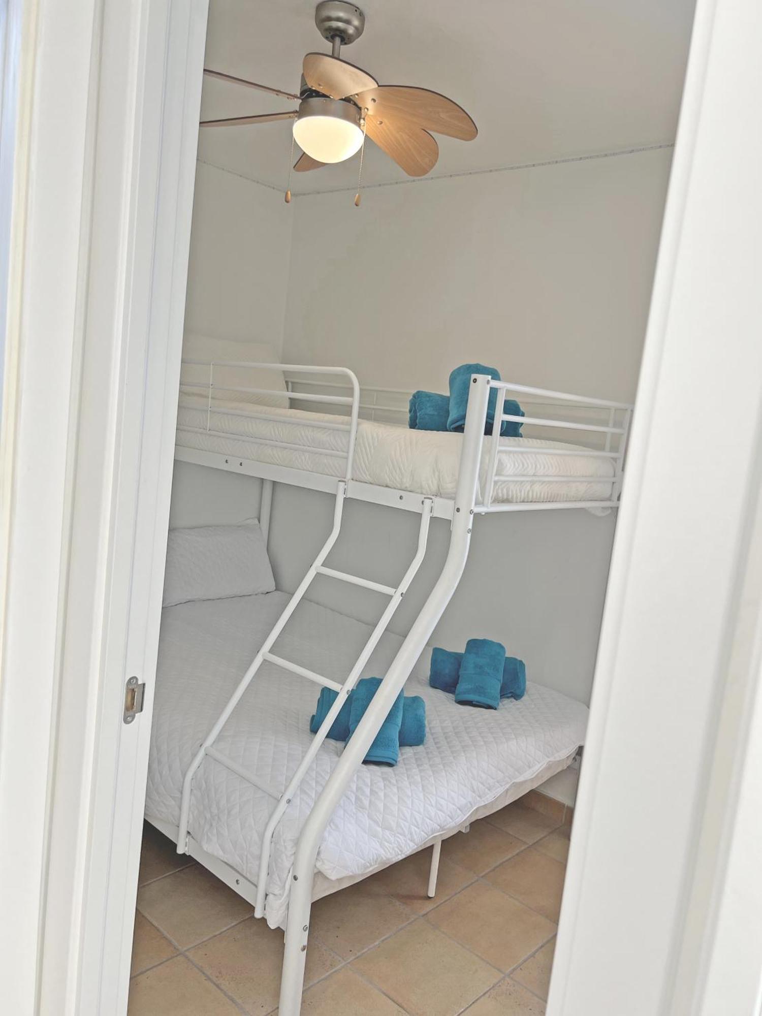 Puro Centro. 500M Del Mar. A/C Apartment Аликанте Екстериор снимка