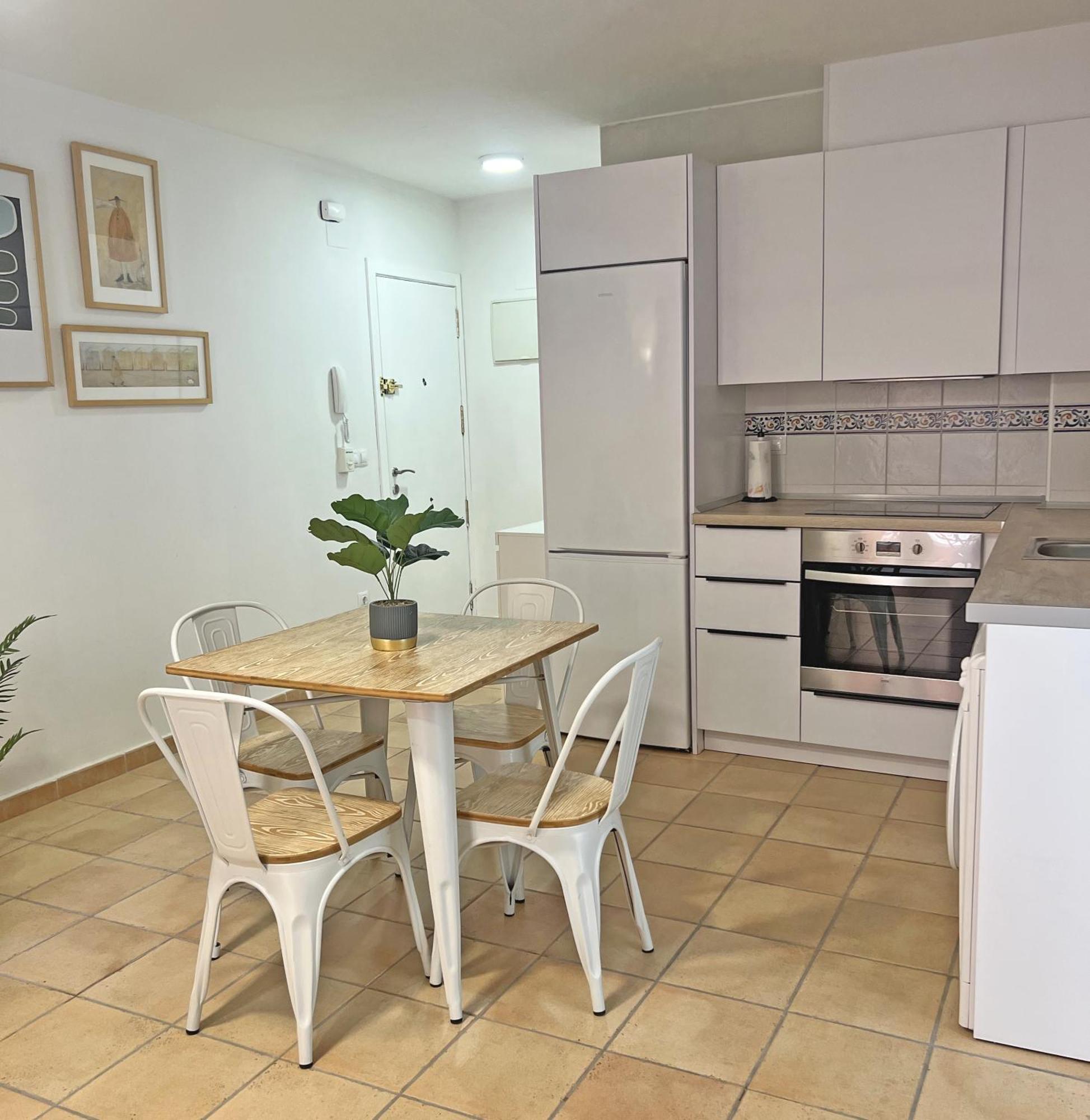 Puro Centro. 500M Del Mar. A/C Apartment Аликанте Екстериор снимка
